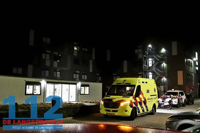 Man neergestoken aan de Prof. Veltmanweg Waalwijk 13 Man neergestoken aan de Prof. Veltmanweg Waalwijk 112 De Langstraat