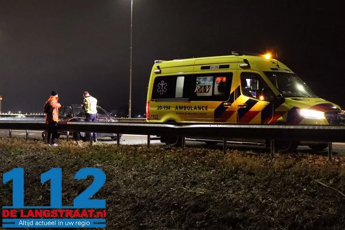 Eenzijdig ongeval op de A59 (Maasroute) Waalwijk 1 Eenzijdig ongeval op de A59 (Maasroute) Waalwijk 112 De Langstraat