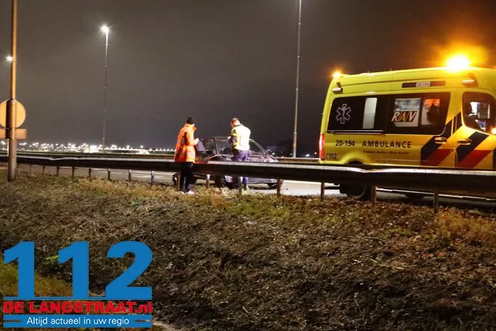 Eenzijdig ongeval op de A59 (Maasroute) Waalwijk 2 Eenzijdig ongeval op de A59 (Maasroute) Waalwijk 112 De Langstraat