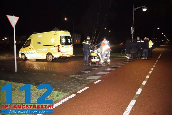 Man op elektrische step raakt gewond bij botsing met auto op het Halve Zolenpad Waalwijk 3 Man op elektrische step raakt gewond bij botsing met auto op het Halve Zolenpad Waalwijk 112 De Langstraat