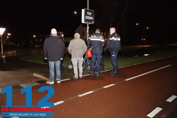 Man op elektrische step raakt gewond bij botsing met auto op het Halve Zolenpad Waalwijk 6 Man op elektrische step raakt gewond bij botsing met auto op het Halve Zolenpad Waalwijk 112 De Langstraat