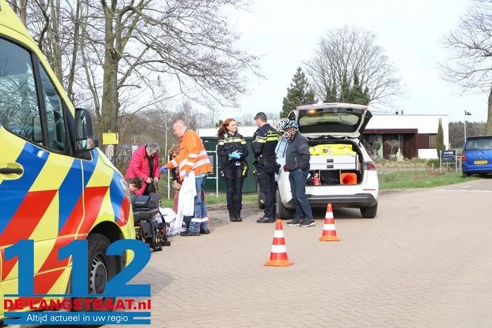 Fietser gewond bij harde val aan de Margrietweg in Drunen 5 Fietser gewond bij harde val aan de Margrietweg in Drunen 112 De Langstraat