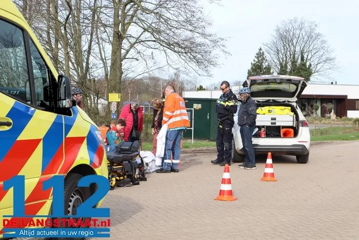 Fietser gewond bij harde val aan de Margrietweg in Drunen 6 Fietser gewond bij harde val aan de Margrietweg in Drunen 112 De Langstraat