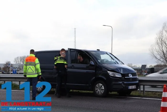 Drie auto's botsen op elkaar A59 Waalwijk 9 Drie auto's botsen op elkaar A59 Waalwijk 112 De Langstraat