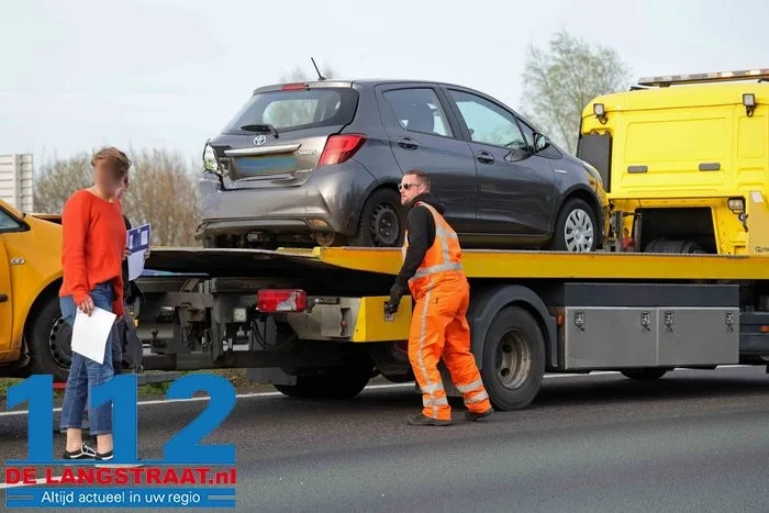 Ongeval met drie auto’s op de A59: vertraging richting Drunen 10 Ongeval met drie auto’s op de A59: vertraging richting Drunen 112 De Langstraat
