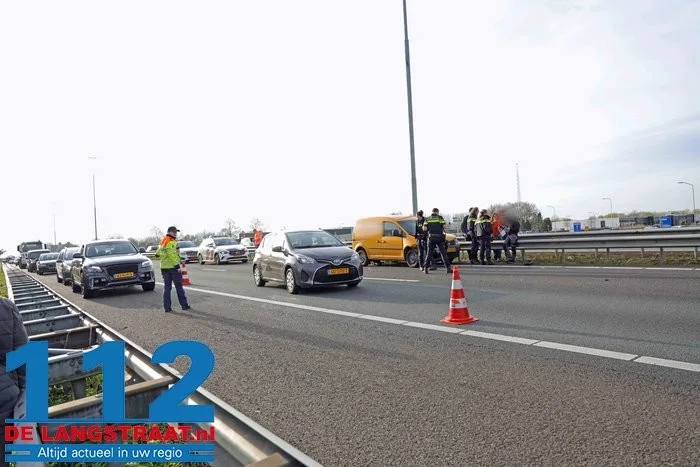 Ongeval met drie auto’s op de A59: vertraging richting Drunen 5 Ongeval met drie auto’s op de A59: vertraging richting Drunen 112 De Langstraat