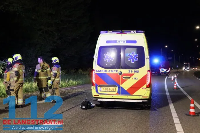 Ravage nadat auto tegen boom klapt langs N267 bij Oudheusden, bestuurder (18) zwaargewond 3 Ravage nadat auto tegen boom klapt langs N267 bij Oudheusden, bestuurder (18) zwaargewond 112 De Langstraat