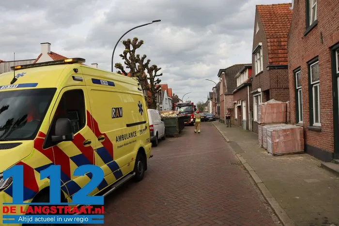 Man zit met voet bekneld tussen trapleuning Westeinde Waalwijk 1 Man zit met voet bekneld tussen trapleuning Westeinde Waalwijk 112 De Langstraat
