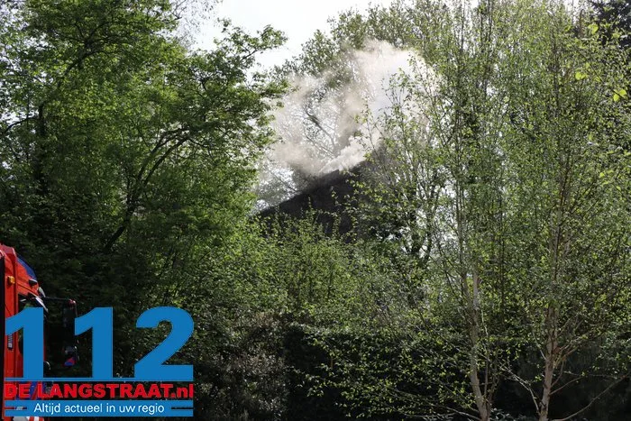 Schoorsteenbrand veroorzaakt veel rook in Drunen 5 Schoorsteenbrand veroorzaakt veel rook in Drunen 112 De Langstraat