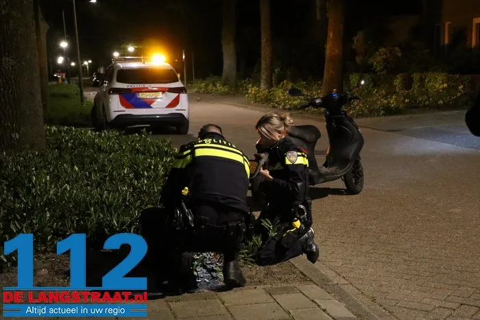 Scooterrijder met spoed naar ziekenhuis na valpartij in Kaatsheuvel 1 Scooterrijder met spoed naar ziekenhuis na valpartij in Kaatsheuvel 112 De Langstraat