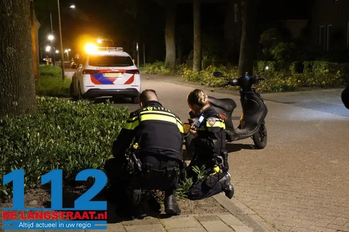 Scooterrijder met spoed naar ziekenhuis na valpartij in Kaatsheuvel 2 Scooterrijder met spoed naar ziekenhuis na valpartij in Kaatsheuvel 112 De Langstraat