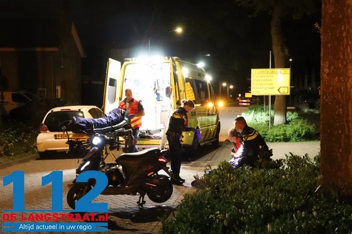 Scooterrijder met spoed naar ziekenhuis na valpartij in Kaatsheuvel 5 Scooterrijder met spoed naar ziekenhuis na valpartij in Kaatsheuvel 112 De Langstraat