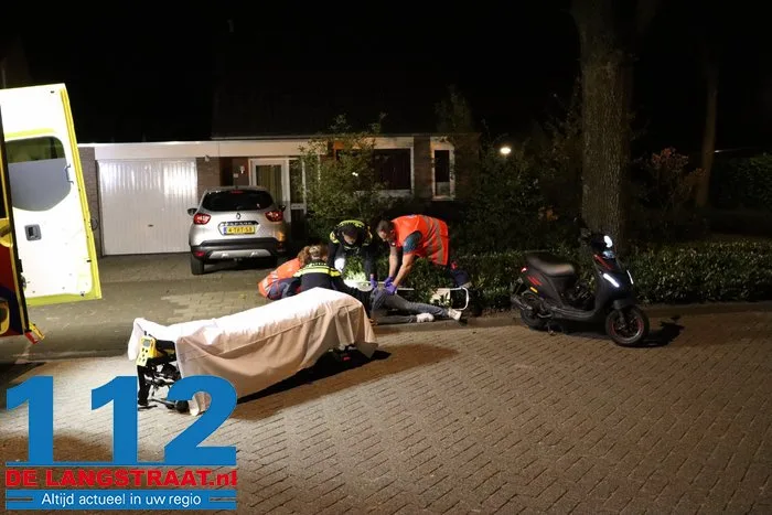 Scooterrijder met spoed naar ziekenhuis na valpartij in Kaatsheuvel 7 Scooterrijder met spoed naar ziekenhuis na valpartij in Kaatsheuvel 112 De Langstraat