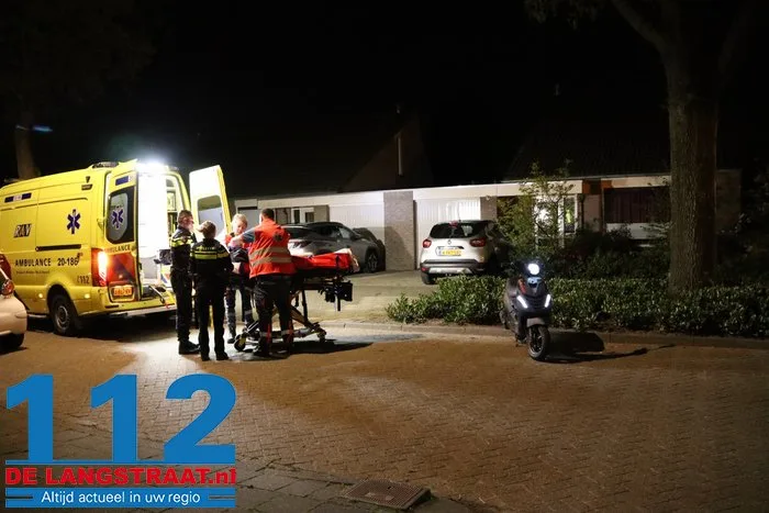 Scooterrijder met spoed naar ziekenhuis na valpartij in Kaatsheuvel 8 Scooterrijder met spoed naar ziekenhuis na valpartij in Kaatsheuvel 112 De Langstraat