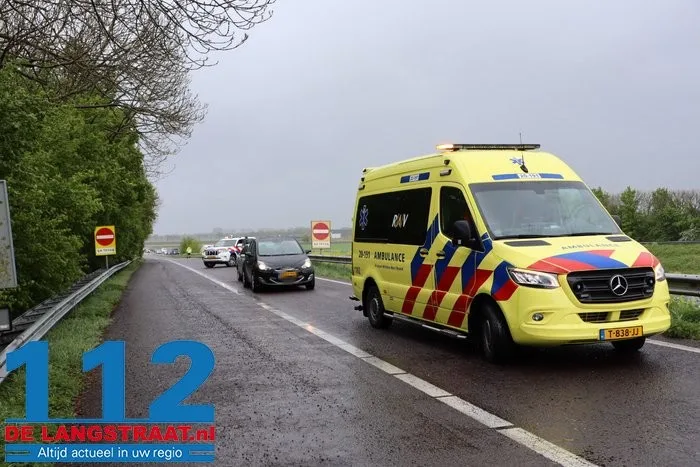 Persoon gewond bij botsing op de A59 bij Waspik 3 Persoon gewond bij botsing op de A59 bij Waspik 112 De Langstraat