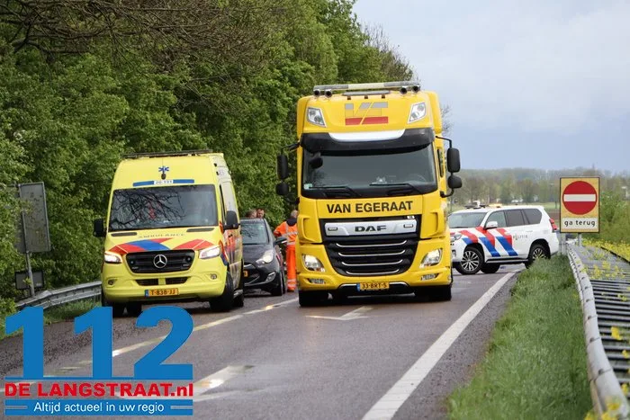 Persoon gewond bij botsing op de A59 bij Waspik 10 Persoon gewond bij botsing op de A59 bij Waspik 112 De Langstraat