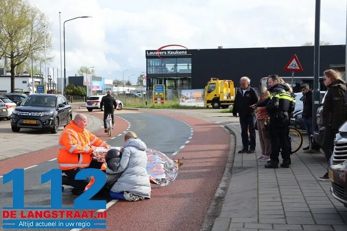 Scooterrijdster gewond bij botsing met fietsster in Sprang-Capelle 5 Scooterrijdster gewond bij botsing met fietsster in Sprang-Capelle 112 De Langstraat