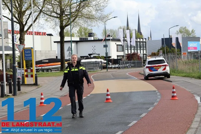 Scooterrijdster gewond bij botsing met fietsster in Sprang-Capelle 6 Scooterrijdster gewond bij botsing met fietsster in Sprang-Capelle 112 De Langstraat