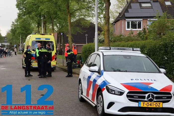 Zoon (24) steekt zijn vader neer in Vlijmen, vlucht naar Apeldoorn waar hij wordt aangehouden 2 Zoon (24) steekt zijn vader neer in Vlijmen, vlucht naar Apeldoorn waar hij wordt aangehouden 112 De Langstraat