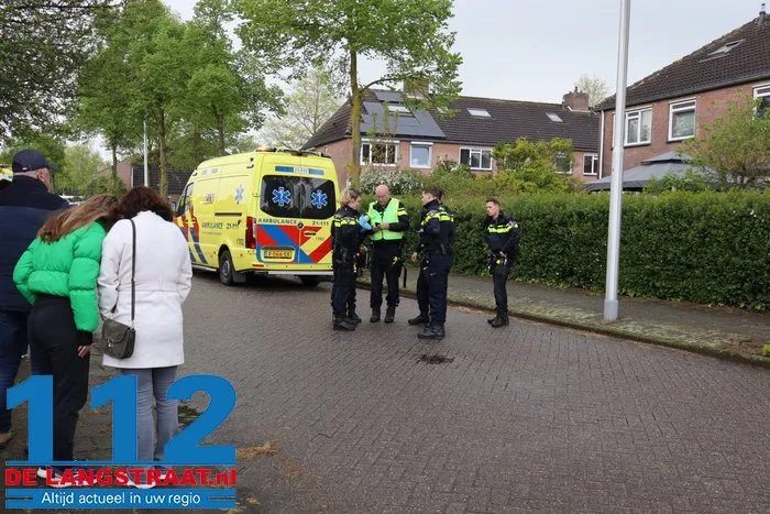 Zoon (24) steekt zijn vader neer in Vlijmen, vlucht naar Apeldoorn waar hij wordt aangehouden 6 Zoon (24) steekt zijn vader neer in Vlijmen, vlucht naar Apeldoorn waar hij wordt aangehouden 112 De Langstraat
