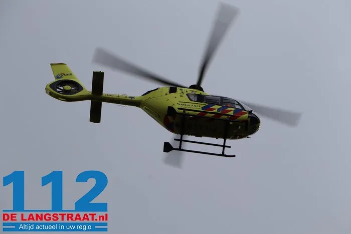 Zoon (24) steekt zijn vader neer in Vlijmen, vlucht naar Apeldoorn waar hij wordt aangehouden 21 Zoon (24) steekt zijn vader neer in Vlijmen, vlucht naar Apeldoorn waar hij wordt aangehouden 112 De Langstraat