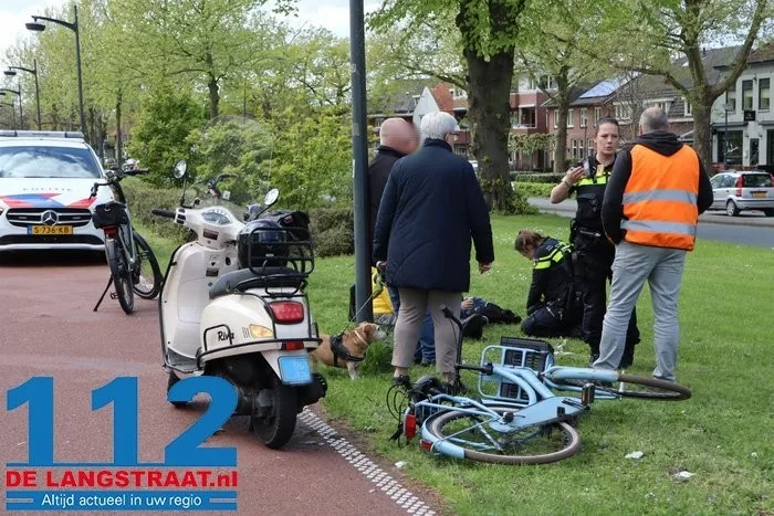 Twee meisjes van scooter getrapt door jonge man, één slachtoffer zwaargewond 7 Twee meisjes van scooter getrapt door jonge man, één slachtoffer zwaargewond 112 De Langstraat