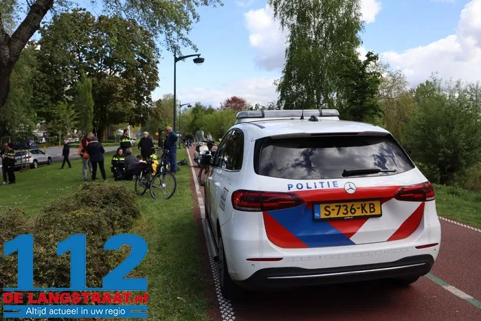 Twee meisjes van scooter getrapt door jonge man, één slachtoffer zwaargewond 8 Twee meisjes van scooter getrapt door jonge man, één slachtoffer zwaargewond 112 De Langstraat