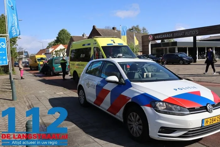 Ongeval tussen twee auto's Raadhuisstraat Sprang-Capelle 7 Ongeval tussen twee auto's Raadhuisstraat Sprang-Capelle 112 De Langstraat