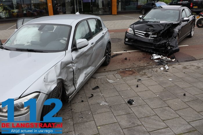 Veel schade en meerdere gewonden na ongeval 5 Veel schade en meerdere gewonden na ongeval 112 De Langstraat