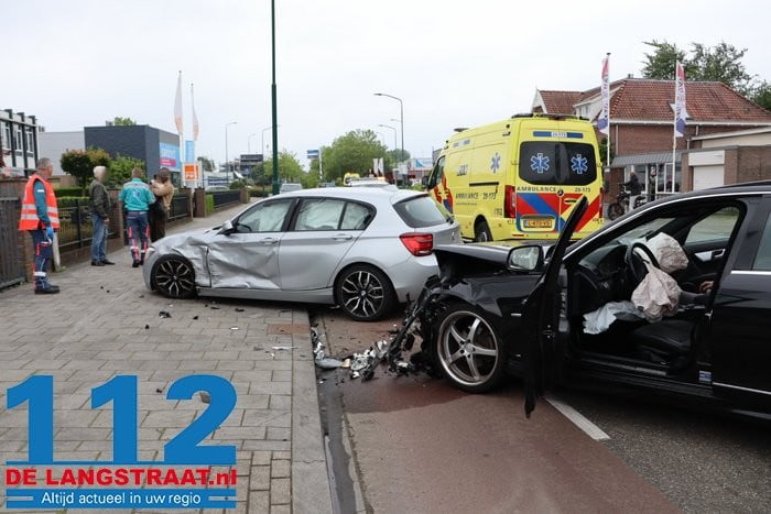 Veel schade en meerdere gewonden na ongeval 10 Veel schade en meerdere gewonden na ongeval 112 De Langstraat