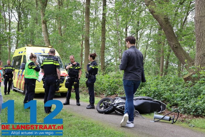 Twee ambulances en traumahelikopter ingezet voor ernstig scooterongeluk in Waalwijk 12 Twee ambulances en traumahelikopter ingezet voor ernstig scooterongeluk in Waalwijk 112 De Langstraat