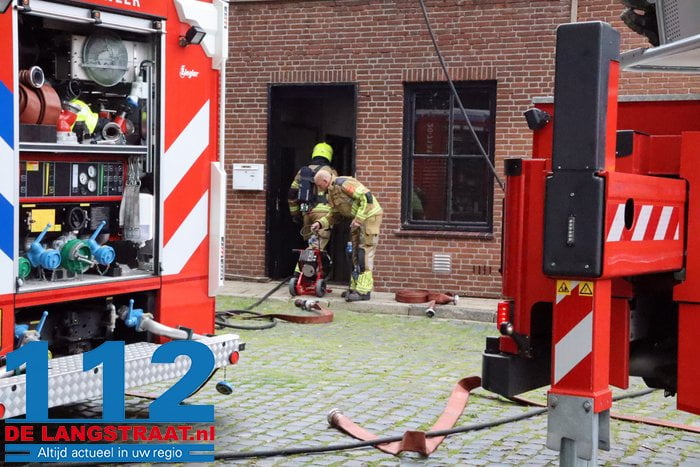 Bankstel vliegt in de brand in bedrijfspand in Waalwijk 6 Bankstel vliegt in de brand in bedrijfspand in Waalwijk 112 De Langstraat