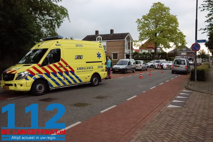 Vrouw valt van elektrische fiets na botsing in Waalwijk en raakt lichtgewond, fiets en auto beschadigd 10 Vrouw valt van elektrische fiets na botsing in Waalwijk en raakt lichtgewond, fiets en auto beschadigd 112 De Langstraat