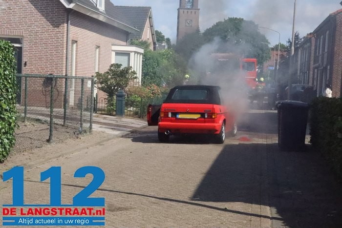 Na 31 jaar rijden slaat de vlam in de pan: klassieke Volkswagen-cabriolet verwoest door brand 1 Na 31 jaar rijden slaat de vlam in de pan: klassieke Volkswagen-cabriolet verwoest door brand 112 De Langstraat