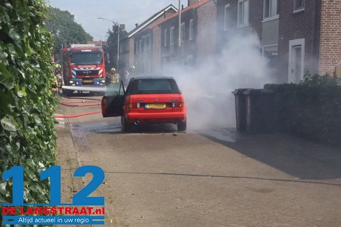 Na 31 jaar rijden slaat de vlam in de pan: klassieke Volkswagen-cabriolet verwoest door brand 5 Na 31 jaar rijden slaat de vlam in de pan: klassieke Volkswagen-cabriolet verwoest door brand 112 De Langstraat