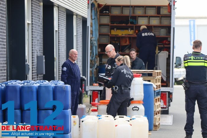 Politie ontmantelt drugslab in Waalwijk, tientallen vaten met grondstof voor mdma afgevoerd 4 Politie ontmantelt drugslab in Waalwijk, tientallen vaten met grondstof voor mdma afgevoerd 112 De Langstraat