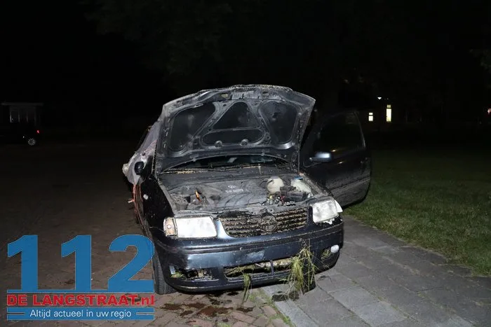 Beschadigde auto gedumpt Julianalaan Sprang-Capelle 8 Beschadigde auto gedumpt Julianalaan Sprang-Capelle 112 De Langstraat