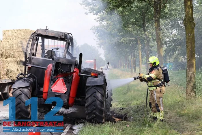 Verreiker vliegt tijdens het rijden in brand 8 Verreiker vliegt tijdens het rijden in brand 112 De Langstraat