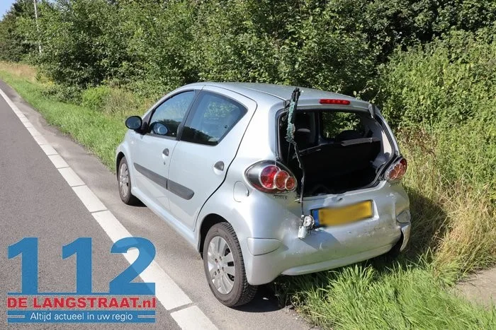 Ongeval met twee auto’s en een busje bij Kaatsheuvel: meerdere lichtgewonden 1 Ongeval met twee auto’s en een busje bij Kaatsheuvel: meerdere lichtgewonden 112 De Langstraat