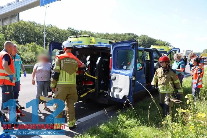 Ongeval met twee auto’s en een busje bij Kaatsheuvel: meerdere lichtgewonden 5 Ongeval met twee auto’s en een busje bij Kaatsheuvel: meerdere lichtgewonden 112 De Langstraat