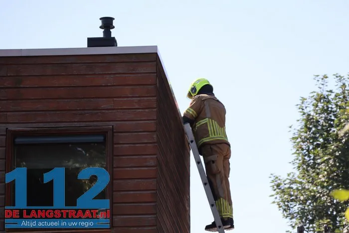 Brand op dak na dakwerkzaamheden Plantlust Waalwijk 3 Brand op dak na dakwerkzaamheden Plantlust Waalwijk 112 De Langstraat
