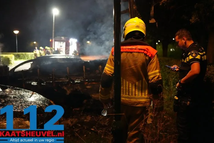 Grote ravage door vier autobranden in Wijk en Aalburg, politie kan opzet nog niet uitsluiten 10 Grote ravage door vier autobranden in Wijk en Aalburg, politie kan opzet nog niet uitsluiten 112 De Langstraat
