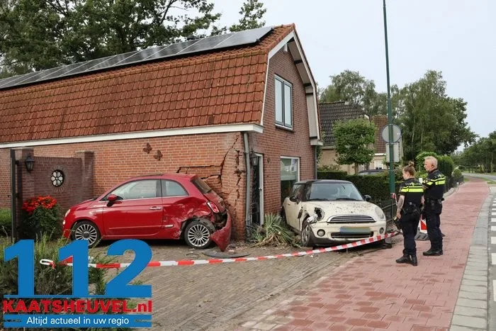 Dronken automobilist zonder rijbewijs knalt op huis in Kaatsheuvel, bewoners breken vakantie af. 5 Dronken automobilist zonder rijbewijs knalt op huis in Kaatsheuvel, bewoners breken vakantie af. 112 De Langstraat