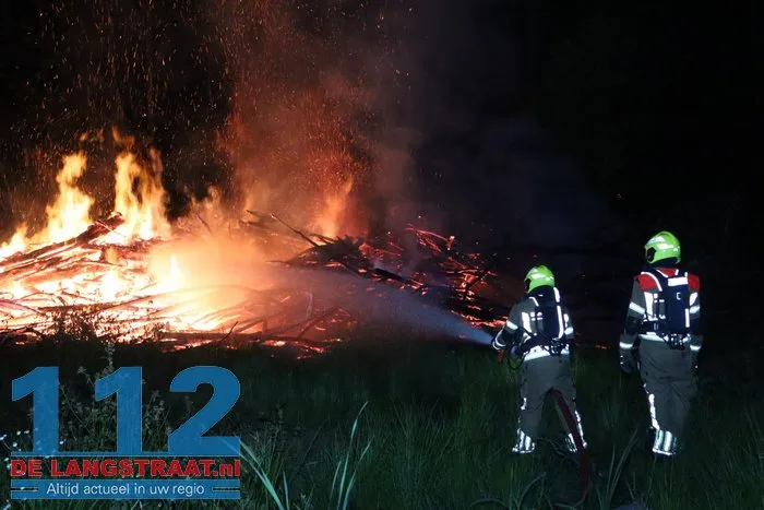 Grote buitenbrand in bosgebied Sprang-Capelle 13 Grote buitenbrand in bosgebied Sprang-Capelle 112 De Langstraat