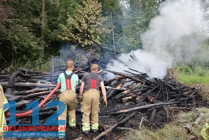 Vuur laait weer op in bosgebied Sprang-Capelle 7 Vuur laait weer op in bosgebied Sprang-Capelle 112 De Langstraat