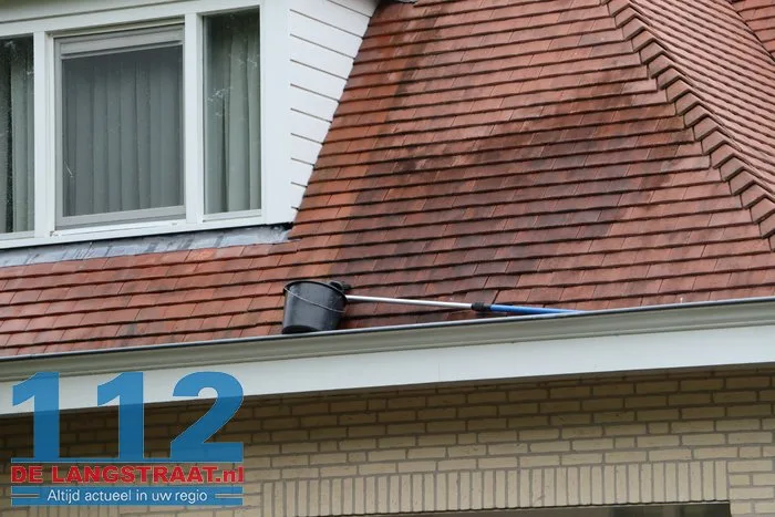 Man zwaargewond na val van dak in Sprang-Capelle: buurtbewoners horen hulpgeroep 2 Man zwaargewond na val van dak in Sprang-Capelle: buurtbewoners horen hulpgeroep 112 De Langstraat