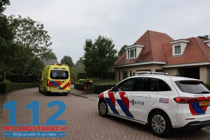 Man zwaargewond na val van dak in Sprang-Capelle: buurtbewoners horen hulpgeroep 3 Man zwaargewond na val van dak in Sprang-Capelle: buurtbewoners horen hulpgeroep 112 De Langstraat