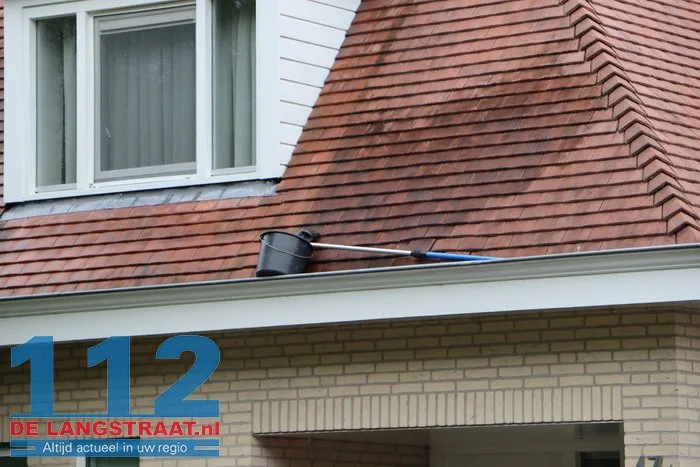 Man zwaargewond na val van dak in Sprang-Capelle: buurtbewoners horen hulpgeroep 4 Man zwaargewond na val van dak in Sprang-Capelle: buurtbewoners horen hulpgeroep 112 De Langstraat