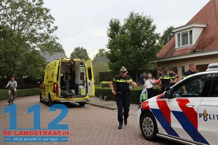 Man zwaargewond na val van dak in Sprang-Capelle: buurtbewoners horen hulpgeroep 14 Man zwaargewond na val van dak in Sprang-Capelle: buurtbewoners horen hulpgeroep 112 De Langstraat