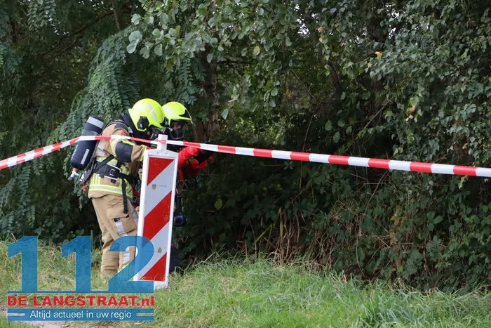 Jerrycans met onbekende vloeistof gevonden in Kaatsheuvel: brandweer voert metingen uit 6 Jerrycans met onbekende vloeistof gevonden in Kaatsheuvel: brandweer voert metingen uit 112 De Langstraat